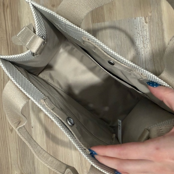 lululemon mini tote bag - Picture 4 of 5